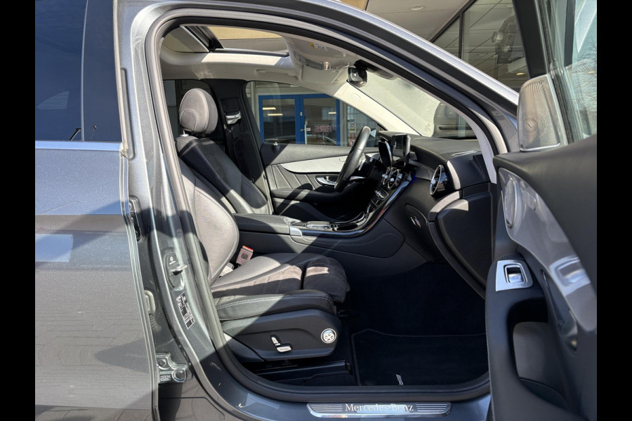 Mercedes-Benz GLC 300e 4MATIC AMG Line 320pk | PHEV | Panoramadak | Stoelverwarming | Burmeister | 360 Camera | Adaptive Cruise |
