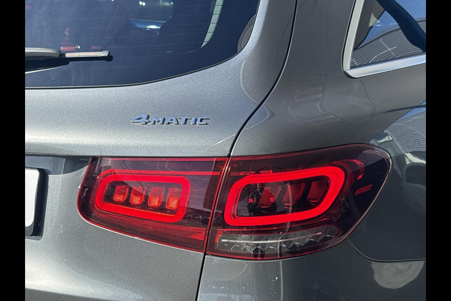 Mercedes-Benz GLC 300e 4MATIC AMG Line 320pk | PHEV | Panoramadak | Stoelverwarming | Burmeister | 360 Camera | Adaptive Cruise |