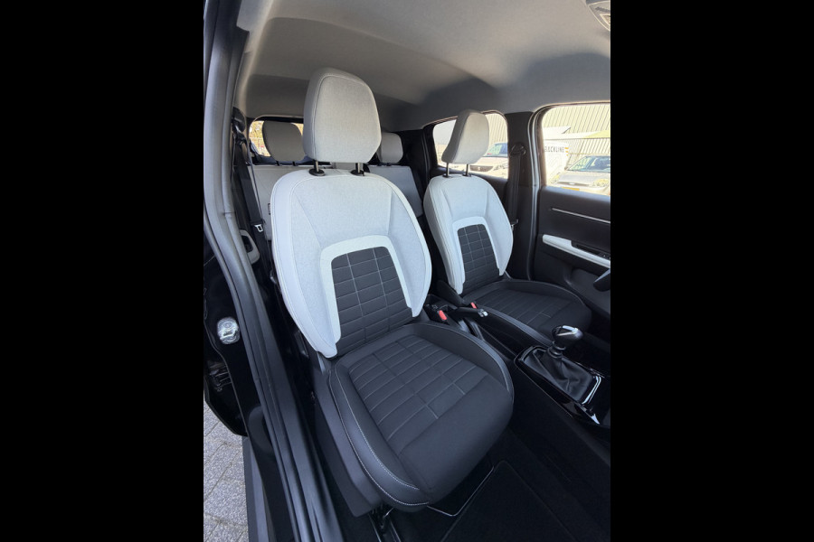 Citroën C3 100pk Max (Camera - Automatische Airco - LED - Navigatie - Parkeersensoren)