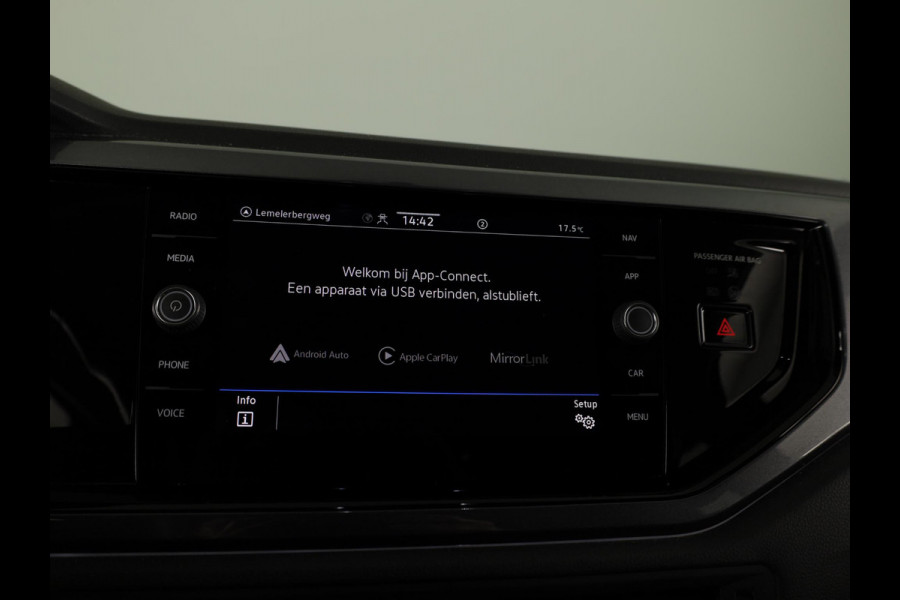 Volkswagen Polo 1.0 TSI Style | Navigatie via App | Parkeersensoren | Matrix LED koplampen | Adaptieve cruise control |