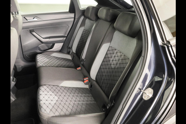 Volkswagen Taigo 1.0 TSI R-Line | DSG | Camera |Keyless | Navigatie | Carplay & Android Auto | Stoelverwarming |