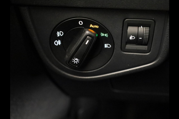 Volkswagen Taigo 1.0 TSI R-Line | DSG | Camera |Keyless | Navigatie | Carplay & Android Auto | Stoelverwarming |