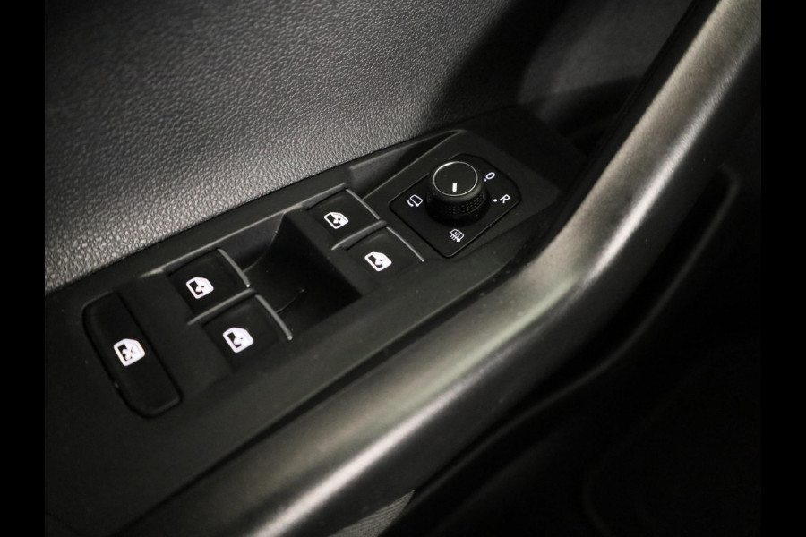 Volkswagen Taigo 1.0 TSI R-Line | DSG | Camera |Keyless | Navigatie | Carplay & Android Auto | Stoelverwarming |