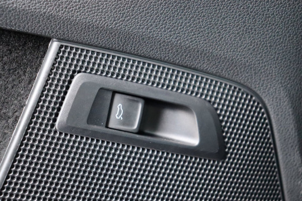 Škoda Kodiaq 1.5 TSI Bus. Ed. org.NL leer/alc+verw. stuurverw. schuifdak camera el.klep canton