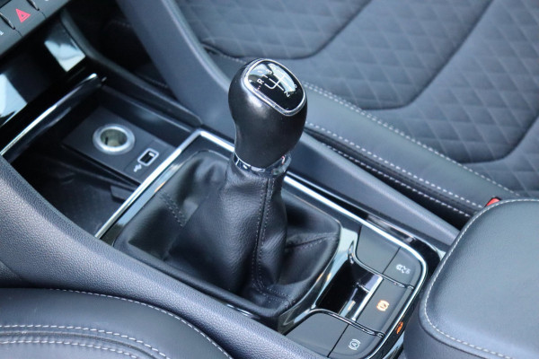 Škoda Kodiaq 1.5 TSI Bus. Ed. 7peroons org.NL trekhaak digitaal-dashboard camera stoelverw