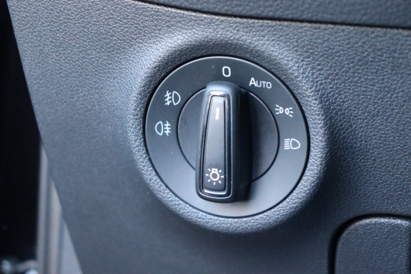 Škoda Kodiaq 1.5 TSI Bus. Ed. 7peroons org.NL trekhaak digitaal-dashboard camera stoelverw