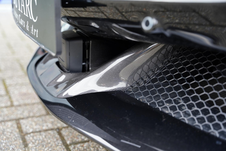 Ferrari SF90 Stradale 4.0 V8 / Carbon Interieur + Exterieur / Lifting