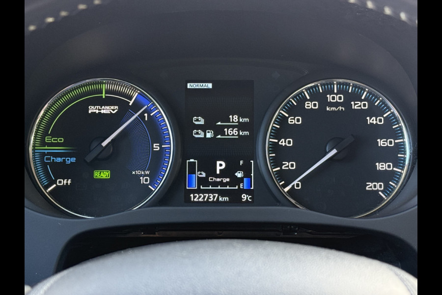 Mitsubishi Outlander BWJ 2021 | 2.4 225PK PHEV Pure | CLIMA | NAVI | STOELVERW | LEDER | CAMERA A | CARPLAY |