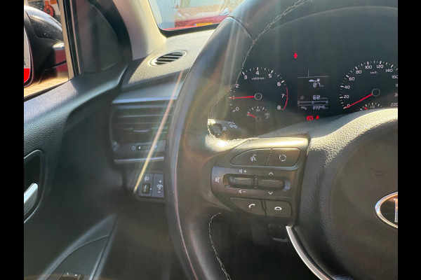 Kia Stonic 1.0 T-GDi DynamicLine (BOVAG/RIJKLAARPRIJS)
