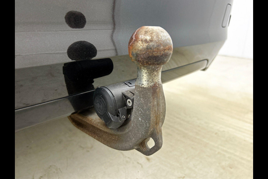 BMW 3 Serie Touring 330e High Executive Black Line | Sport Line | TREKHAAK | CARPLAY