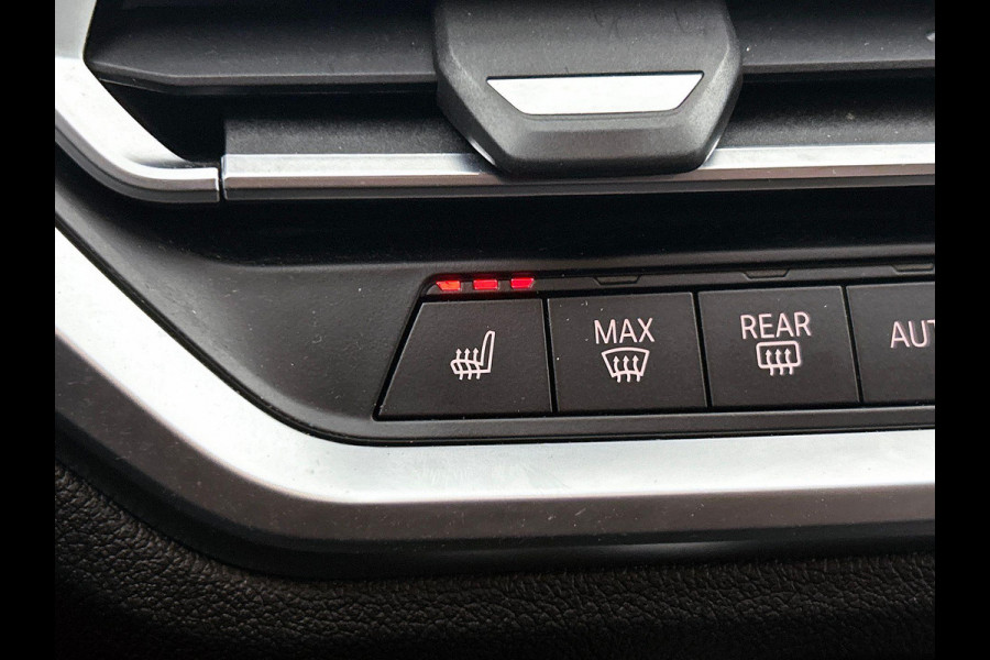 BMW 3 Serie Touring 330e High Executive Black Line | Sport Line | TREKHAAK | CARPLAY