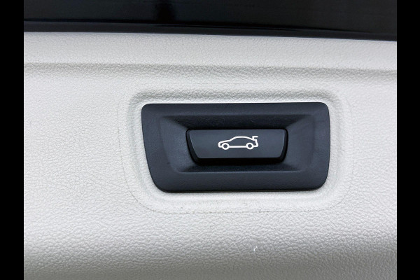 BMW 3 Serie Touring 330e High Executive Black Line | Sport Line | TREKHAAK | CARPLAY