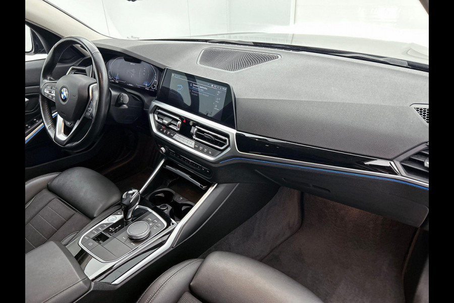 BMW 3 Serie Touring 330e High Executive Black Line | Sport Line | TREKHAAK | CARPLAY