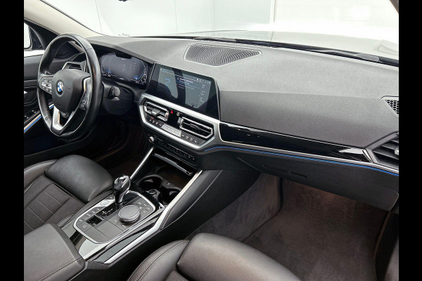 BMW 3 Serie Touring 330e High Executive Black Line | Sport Line | TREKHAAK | CARPLAY
