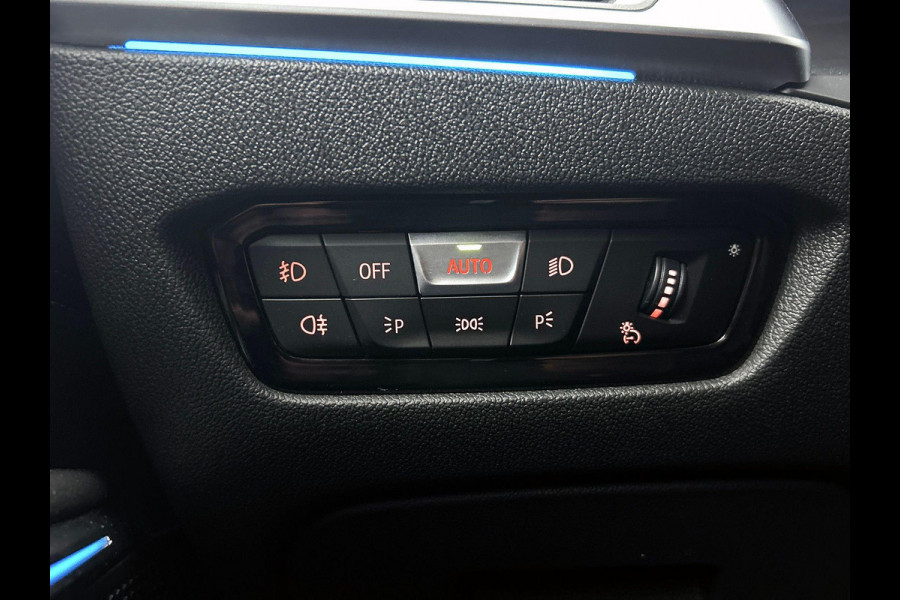 BMW 3 Serie Touring 330e High Executive Black Line | Sport Line | TREKHAAK | CARPLAY