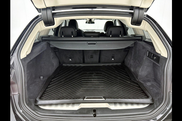 BMW 3 Serie Touring 330e High Executive Black Line | Sport Line | TREKHAAK | CARPLAY