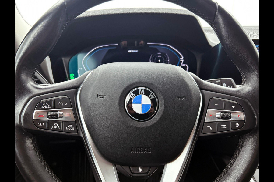 BMW 3 Serie Touring 330e High Executive Black Line | Sport Line | TREKHAAK | CARPLAY