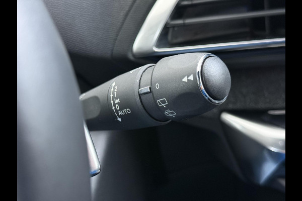 Peugeot 3008 1.6 HYbrid 225 Active Pack Business VAN €26.900,- NU VOOR SLECHTS €23.877,- Uw LENTEVOORDEEL €3.023,- |PHEV| RIJKLAAR!| DODE HOEK SENSOR| ACHTERUITRIJCAMERA| STANDKACHEL| INCL. 12 MND BOVAG GARANTIE|