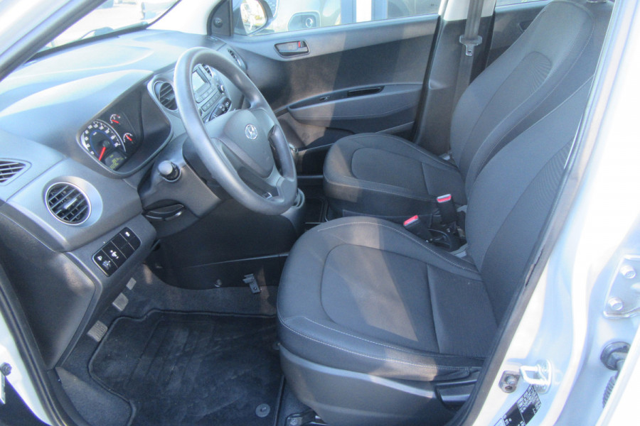 Hyundai i10 1.0i i-Motion, Airco, 4 Seizoenenbanden