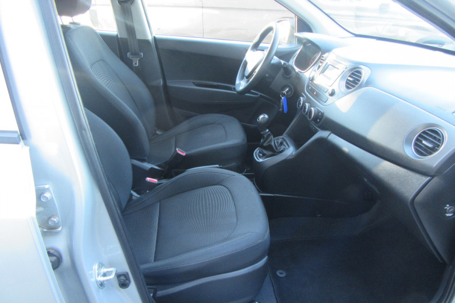 Hyundai i10 1.0i i-Motion, Airco, 4 Seizoenenbanden