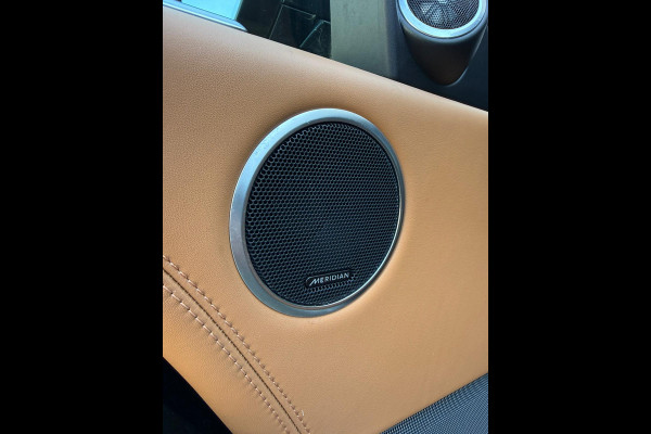 Land Rover Range Rover P400e Autobiography Panoramadak Luchtvering Head-up display Lederen bekleding Drive Pro Pack 360 camera Stoel ventilatie