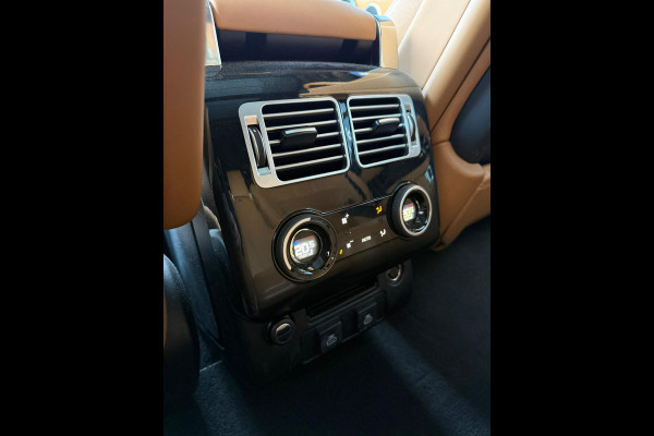 Land Rover Range Rover P400e Autobiography Panoramadak Luchtvering Head-up display Lederen bekleding Drive Pro Pack 360 camera Stoel ventilatie