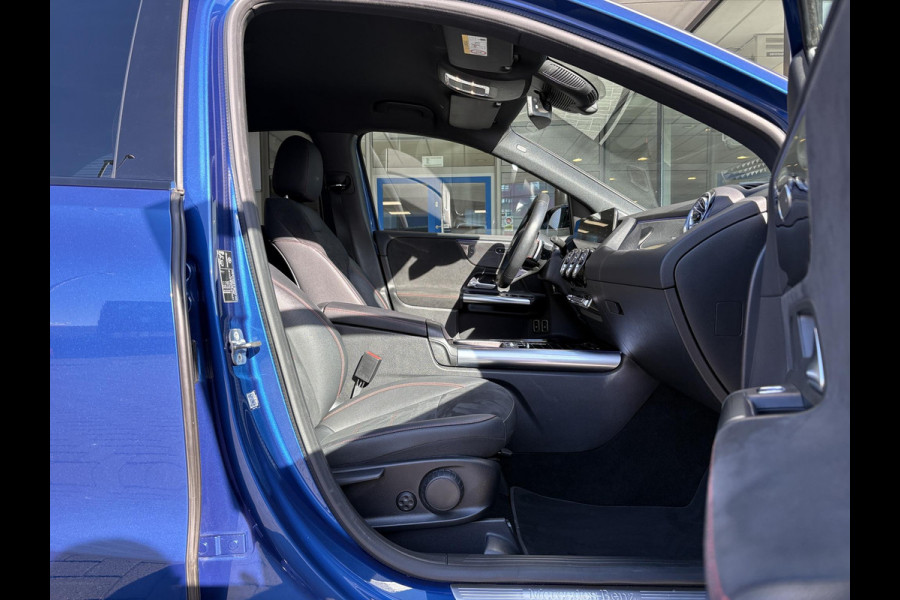 Mercedes-Benz B-Klasse 250 e Star Edition AMG Line | PHEV | Stoelverwarming | Camera | Sportstoelen | Climate control | BTW verrekenbaar