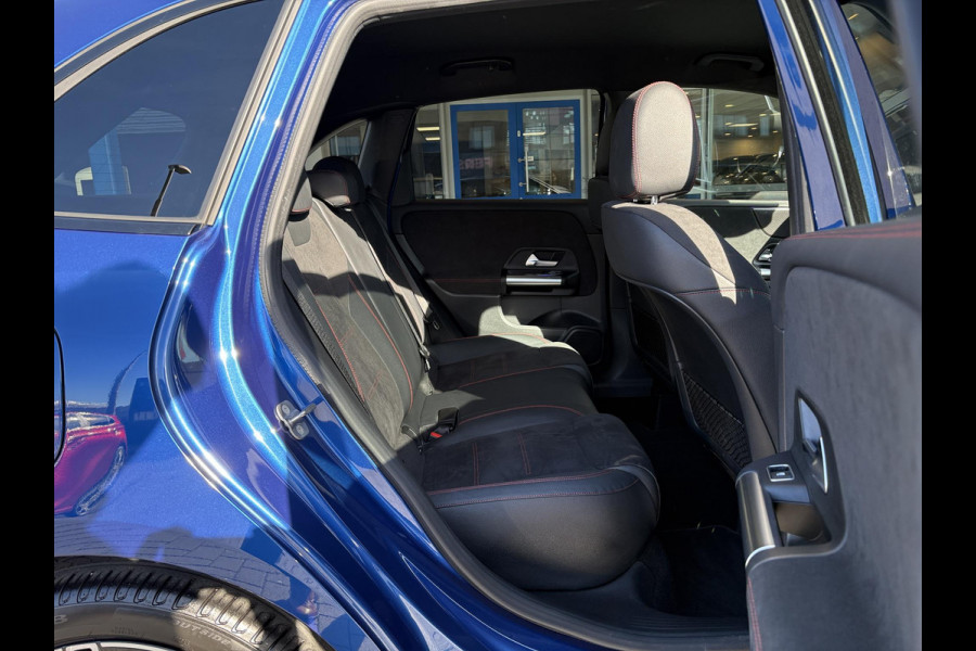 Mercedes-Benz B-Klasse 250 e Star Edition AMG Line | PHEV | Stoelverwarming | Camera | Sportstoelen | Climate control | BTW verrekenbaar
