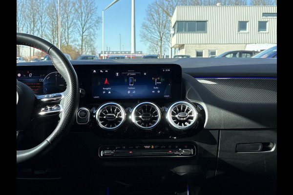Mercedes-Benz B-Klasse 250 e Star Edition AMG Line | PHEV | Stoelverwarming | Camera | Sportstoelen | Climate control | BTW verrekenbaar