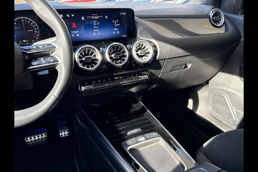 Mercedes-Benz B-Klasse 250 e Star Edition AMG Line | PHEV | Stoelverwarming | Camera | Sportstoelen | Climate control | BTW verrekenbaar