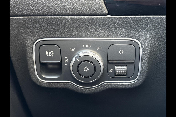 Mercedes-Benz B-Klasse 250 e Star Edition AMG Line | PHEV | Stoelverwarming | Camera | Sportstoelen | Climate control | BTW verrekenbaar