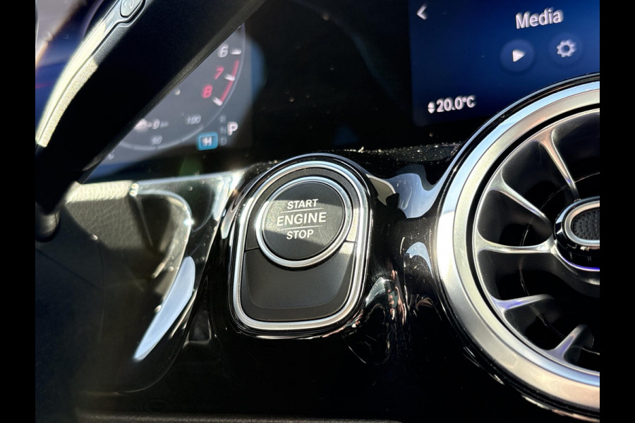 Mercedes-Benz B-Klasse 250 e Star Edition AMG Line | PHEV | Stoelverwarming | Camera | Sportstoelen | Climate control | BTW verrekenbaar