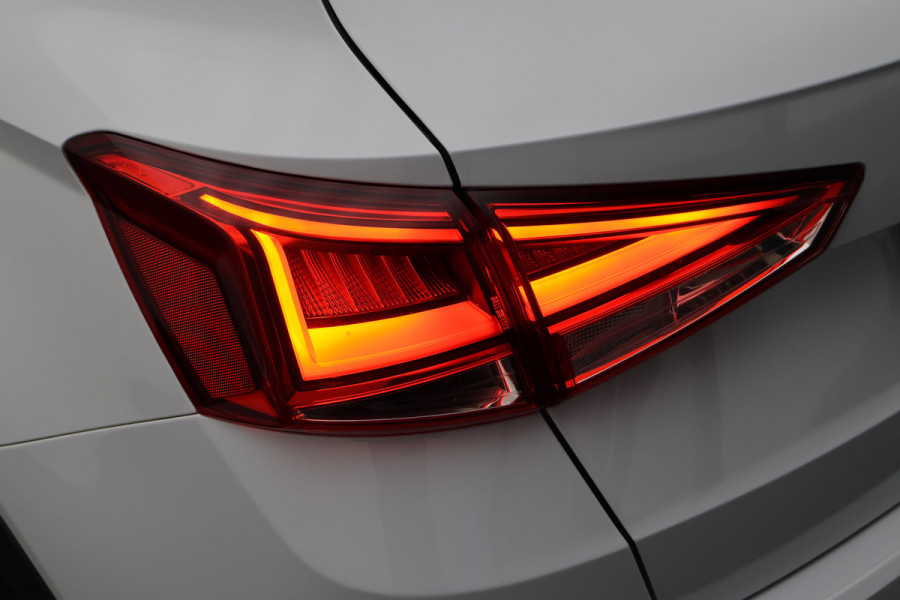 Seat Arona 1.0 TSI Style Business Intense Camera, Keyless, Apple Carplay, Trekhaak, ACC