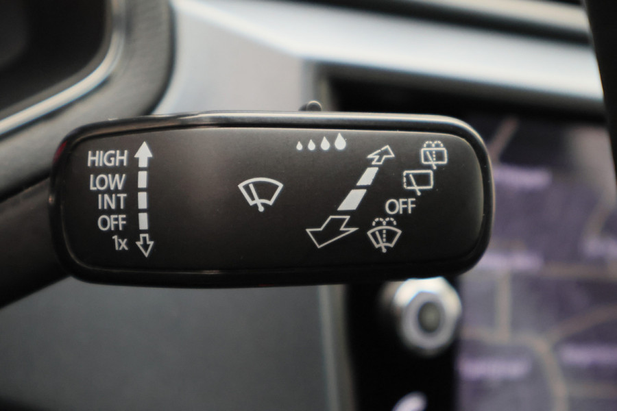 Seat Arona 1.0 TSI Style Business Intense Camera, Keyless, Apple Carplay, Trekhaak, ACC