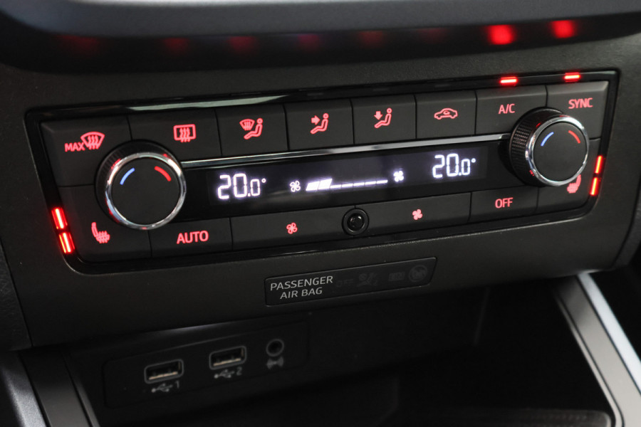 Seat Arona 1.0 TSI Style Business Intense Camera, Keyless, Apple Carplay, Trekhaak, ACC