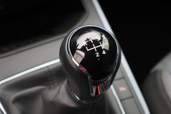 Seat Arona 1.0 TSI Style Business Intense Camera, Keyless, Apple Carplay, Trekhaak, ACC