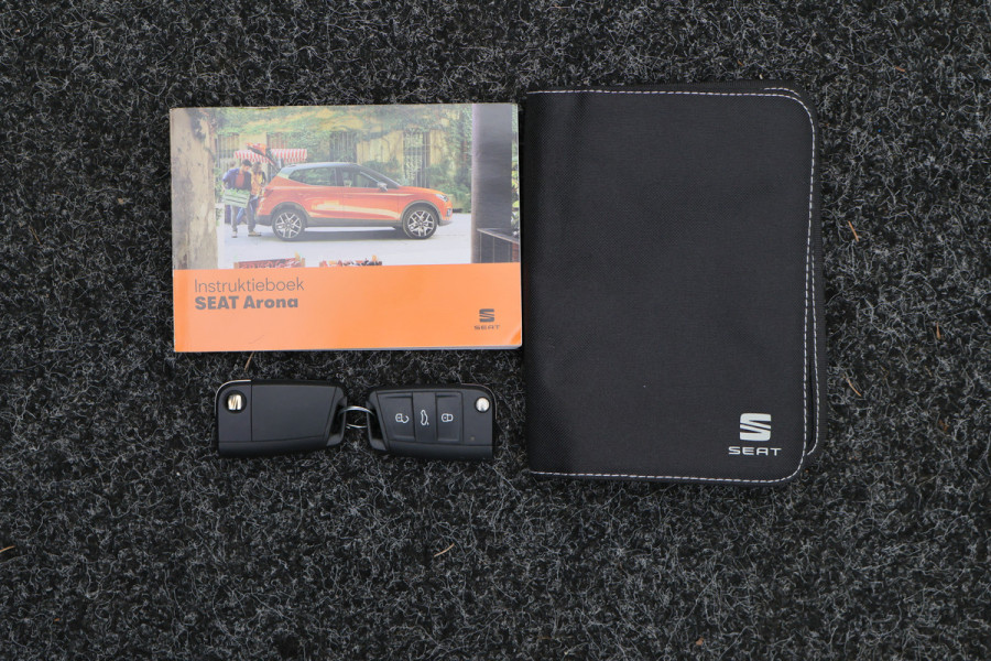 Seat Arona 1.0 TSI Style Business Intense Camera, Keyless, Apple Carplay, Trekhaak, ACC