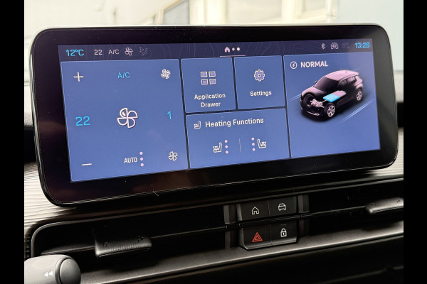 Jeep Avenger BWJ 12-2023 | 157PK Longitude 54 kWh AUTOMAAT | | NAVI | CLIMA | CRUISE | CARPLAY | KEYLESS | PDC | LMV | PRIVACY GLASS |