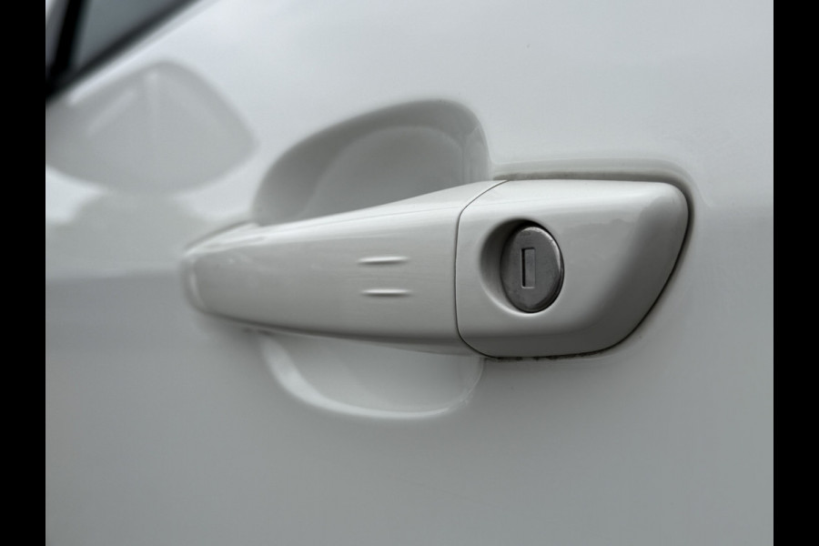 Jeep Avenger BWJ 12-2023 | 157PK Longitude 54 kWh AUTOMAAT | | NAVI | CLIMA | CRUISE | CARPLAY | KEYLESS | PDC | LMV | PRIVACY GLASS |