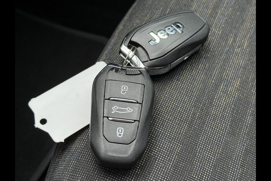 Jeep Avenger BWJ 12-2023 | 157PK Longitude 54 kWh AUTOMAAT | | NAVI | CLIMA | CRUISE | CARPLAY | KEYLESS | PDC | LMV | PRIVACY GLASS |