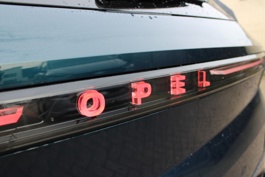Opel Grandland 1.6 Turbo Plug-in-Hybrid Ultimate | Panoramadak | Trekhaak | Head-Up | FOCAL