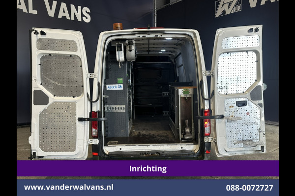 Volkswagen Crafter 2.0 TDI 177pk 3500kg Trekhaak Achterwielaandrijving L3H3 L2H2 inrichting Euro6 Airco | Camera | Navigatie Apple Carplay, Android Auto, Chauffeursstoel, Cruisecontrol, Leder, Bijrijdersbank