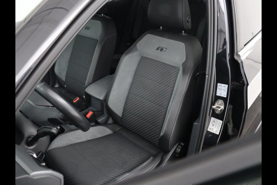 Volkswagen T-Cross 1.0 TSI Style Business R | Stoelverwarming | Camera | Adaptive cruise | Virtual Cockpit | Climate control | Full LED | Navigatie | DAB | Parkeerhulp