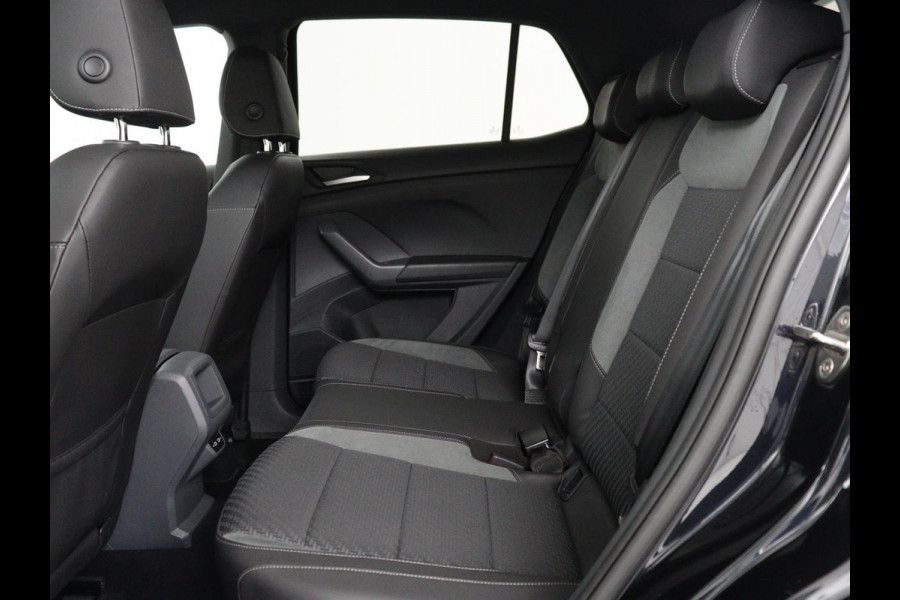 Volkswagen T-Cross 1.0 TSI Style Business R | Stoelverwarming | Camera | Adaptive cruise | Virtual Cockpit | Climate control | Full LED | Navigatie | DAB | Parkeerhulp