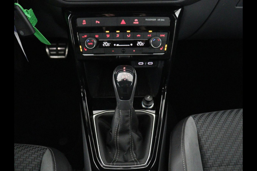 Volkswagen T-Cross 1.0 TSI Style Business R | Stoelverwarming | Camera | Adaptive cruise | Virtual Cockpit | Climate control | Full LED | Navigatie | DAB | Parkeerhulp