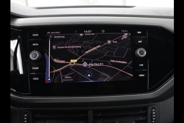 Volkswagen T-Cross 1.0 TSI Style Business R | Stoelverwarming | Camera | Adaptive cruise | Virtual Cockpit | Climate control | Full LED | Navigatie | DAB | Parkeerhulp