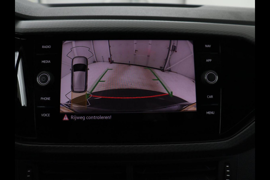 Volkswagen T-Cross 1.0 TSI Style Business R | Stoelverwarming | Camera | Adaptive cruise | Virtual Cockpit | Climate control | Full LED | Navigatie | DAB | Parkeerhulp