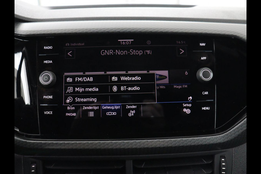 Volkswagen T-Cross 1.0 TSI Style Business R | Stoelverwarming | Camera | Adaptive cruise | Virtual Cockpit | Climate control | Full LED | Navigatie | DAB | Parkeerhulp