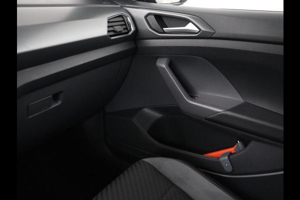 Volkswagen T-Cross 1.0 TSI Style Business R | Stoelverwarming | Camera | Adaptive cruise | Virtual Cockpit | Climate control | Full LED | Navigatie | DAB | Parkeerhulp