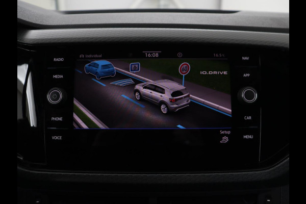 Volkswagen T-Cross 1.0 TSI Style Business R | Stoelverwarming | Camera | Adaptive cruise | Virtual Cockpit | Climate control | Full LED | Navigatie | DAB | Parkeerhulp